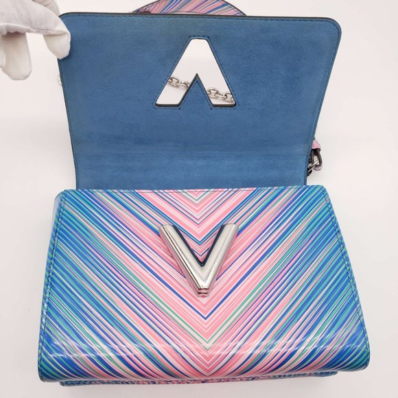 100% Authentic Louis Vuitton EPi Twist MM Shoulder Bag - Picture 10 of 16